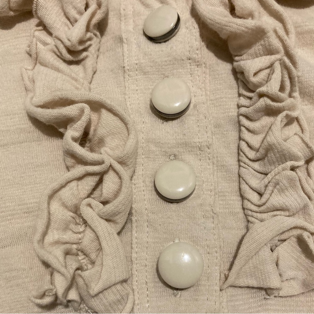 Button Ruffle Tank - Picture 5 of 8